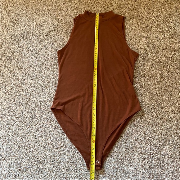 Forever 21 Rust Sleeveless Turtleneck Bodysuit M - Picture 4 of 9